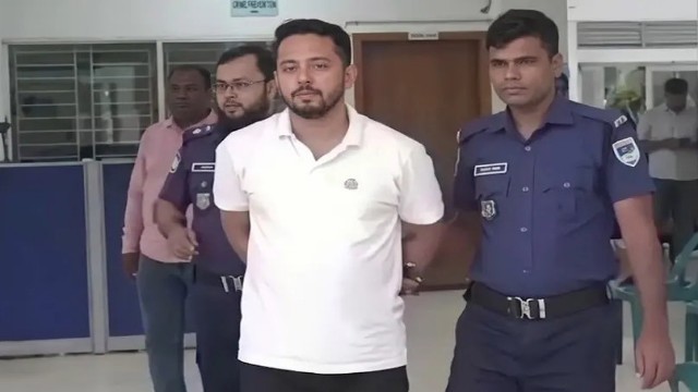 দর্শনা ইমিগ্রেশনে ভারতে যাওয়ার সময় নিষিদ্ধ ছাত্রলীগ নেতা আটক